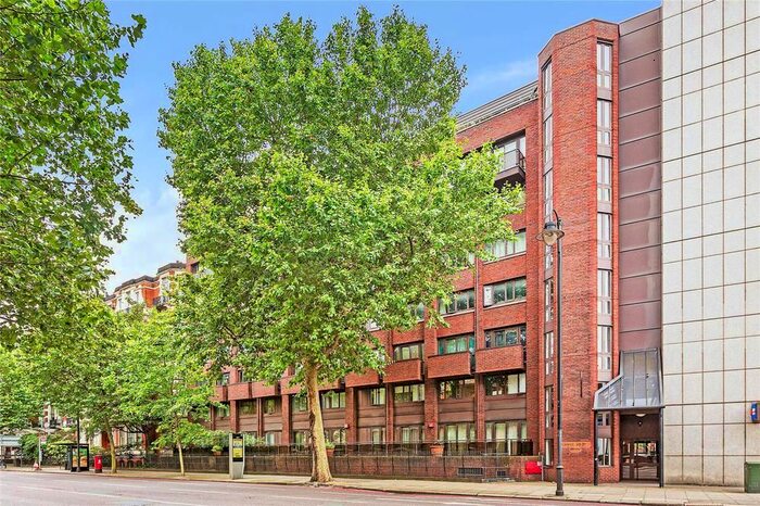 4 Bedroom Flat To Rent In Cromwell Road, London, SW5