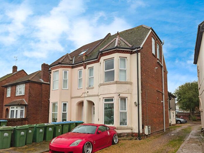 1 Bedroom Flat To Rent In Arthur Road, Southampton, SO15