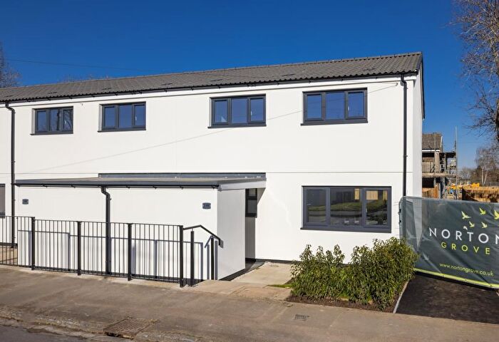 3 Bedroom End Of Terrace House To Rent In Stanmore Crescent, Carterton, OX18