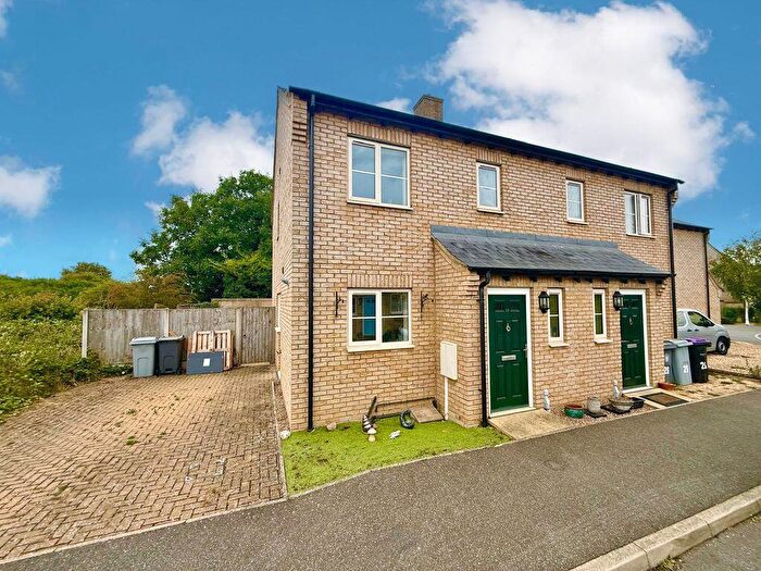 3 Bedroom End Of Terrace House For Sale In Three Bedrooms - Two Bathrooms, NG33