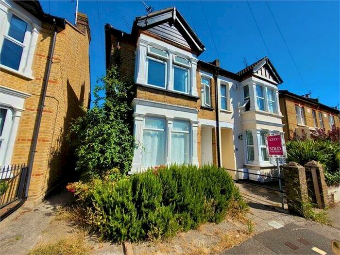 1 Bedroom Apartment To Rent In North Street, Leigh On Sea, Leigh On Sea, SS9