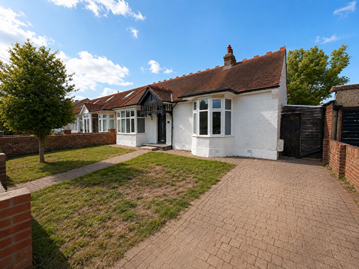 3 Bedroom Bungalow To Rent In Beattyville Gardens, Barkingside, IG6