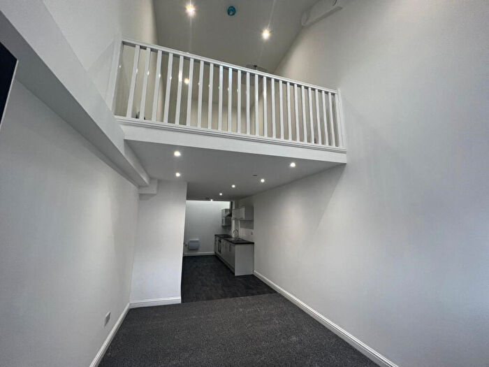 1 Bedroom Apartment To Rent In Union Street, Oldham, Lancashire, OL2