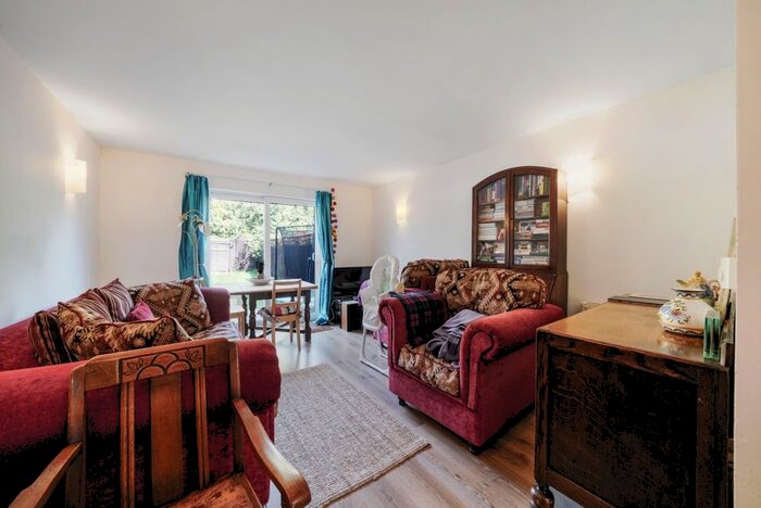 2 Bedroom Flat To Rent In Elvedon Road, Lower Feltham, TW13