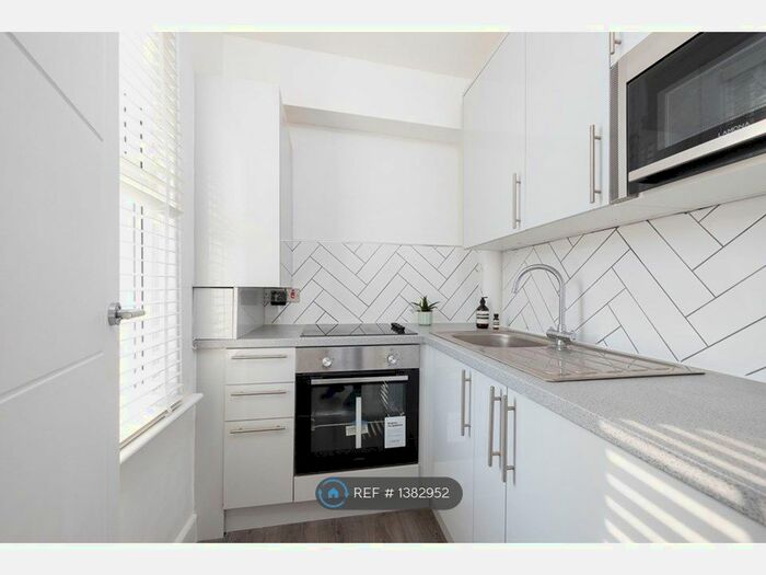 1 Bedroom Flat To Rent In First Floor Elgin Road, Croydon, CR0