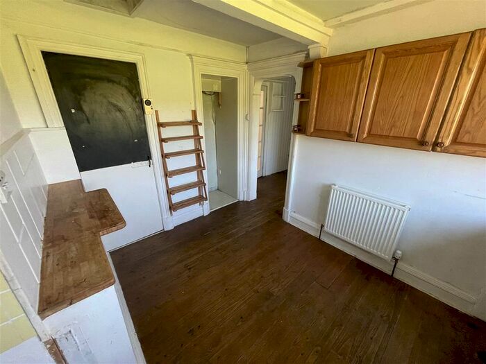 2 Bedroom Cottage For Sale In Ladybank, Cupar, KY15