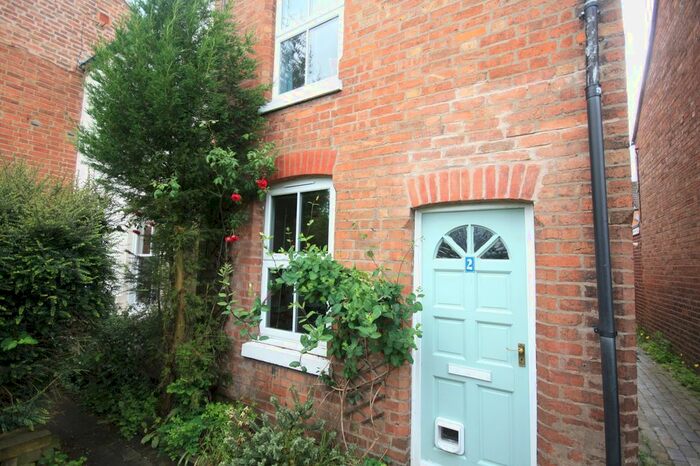 2 Bedroom Terraced House To Rent In Radford Cottages, Leam Terrace, Leamington Spa CV31