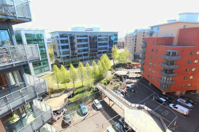 1 Bedroom Flat To Rent In City Walk, Leeds, West Yorkshire, LS11