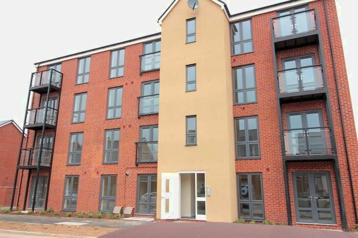 2 Bedroom Flat To Rent In Jenner Boulevard, Lyde Green, Bristol, BS16