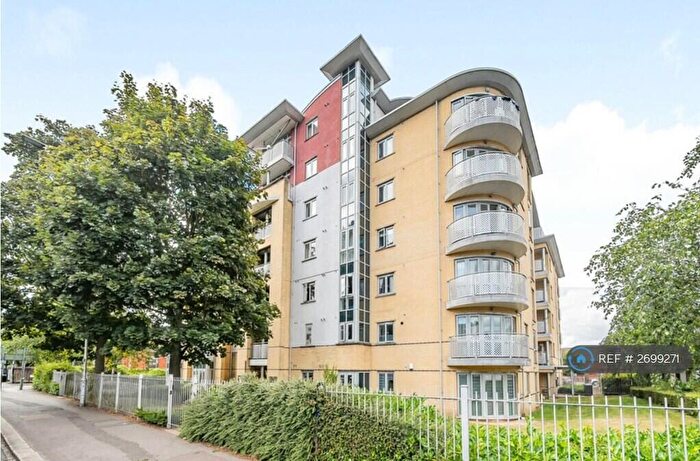 2 Bedroom Flat To Rent In The Pinnacle, Reading, RG1