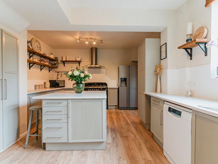 5 Bedroom Detached House For Sale In Brinsmead Road, Knighton, LE2