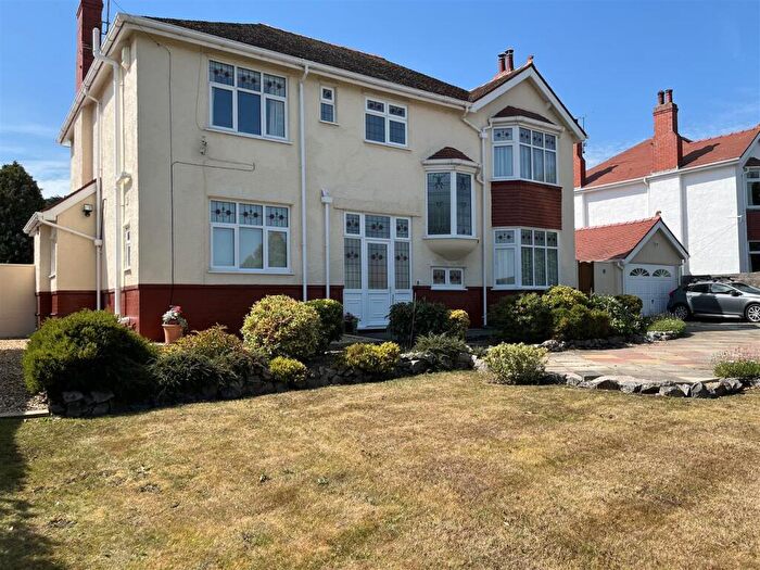 5 Bedroom Detached House For Sale In Brompton Avenue, Rhos-on-Sea, LL28
