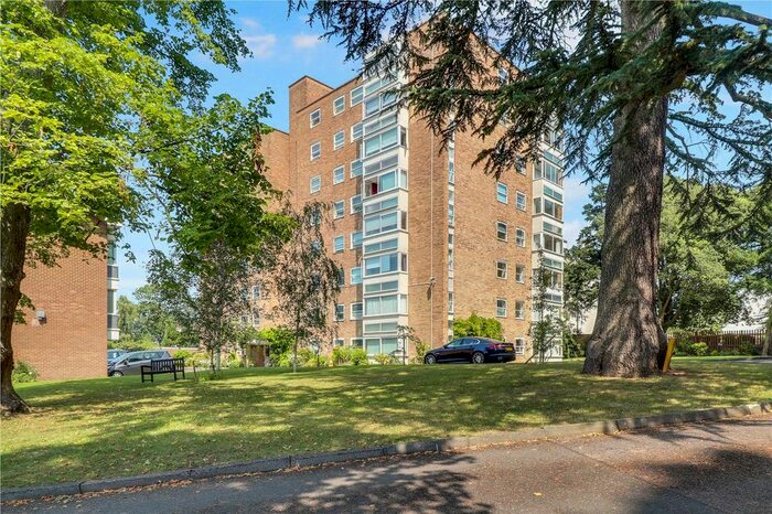 3 Bedroom Flat To Rent In Pittville, Cheltenham, GL52