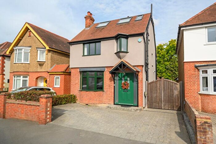 4 Bedroom Detached House For Sale In Dudley Road, Walton-On-Thames, KT12