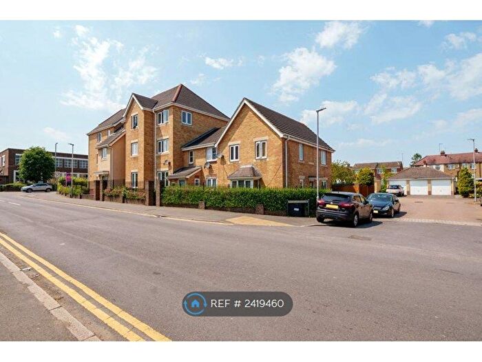 2 Bedroom Flat To Rent In Linden Road, Luton, LU4