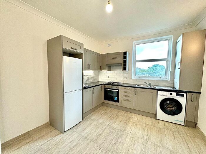 2 Bedroom Flat To Rent In Elgin Avenue, London, W9