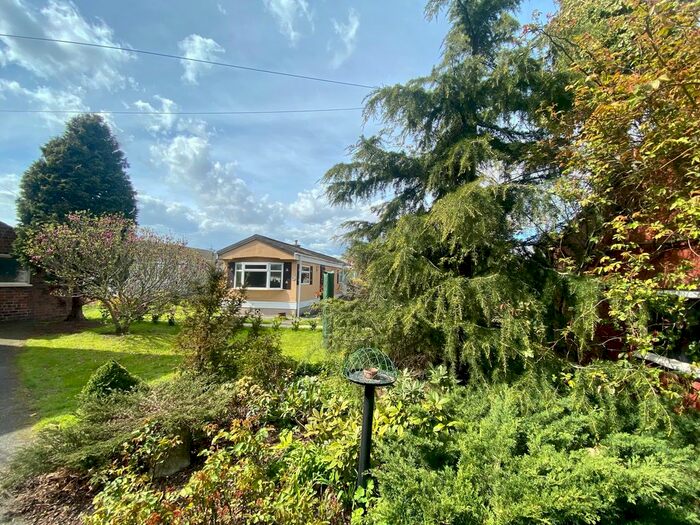 1 Bedroom Park Home For Sale In Moorhouse Lane, Hallen, Bristol, BS10