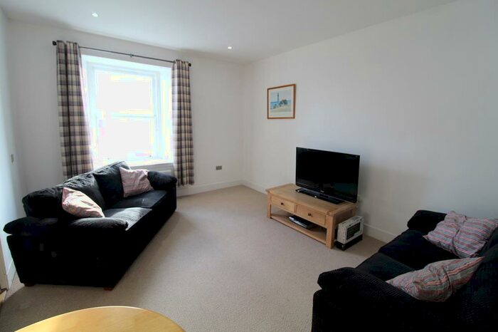 2 Bedroom Flat To Rent In Ashley Lodge, Aberdeen, AB10