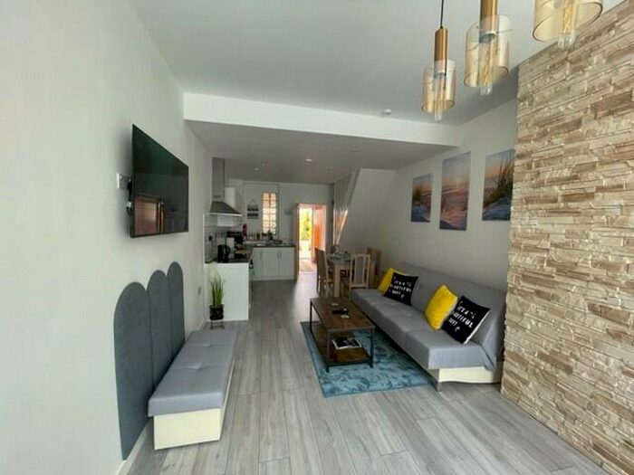 2 Bedroom House To Rent In Ashton Road, Blackpool, FY1