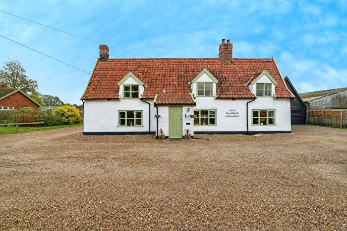 4 Bedroom Character Property For Sale In Diss Road, Winfarthing, Diss, IP22