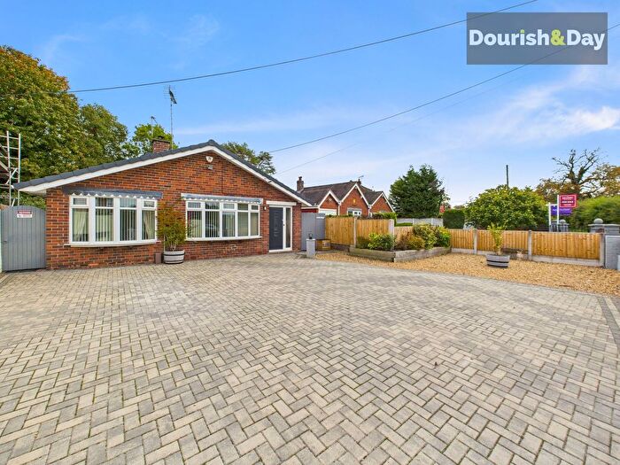3 Bedroom Property For Sale In Highlows Lane, Yarnfield, ST15