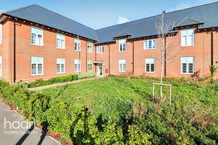 2 Bedroom Apartment For Sale In The Rose, Hornchurch, RM12