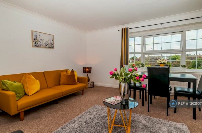 2 Bedroom Flat To Rent In Prince Regents Close, Brighton, BN2