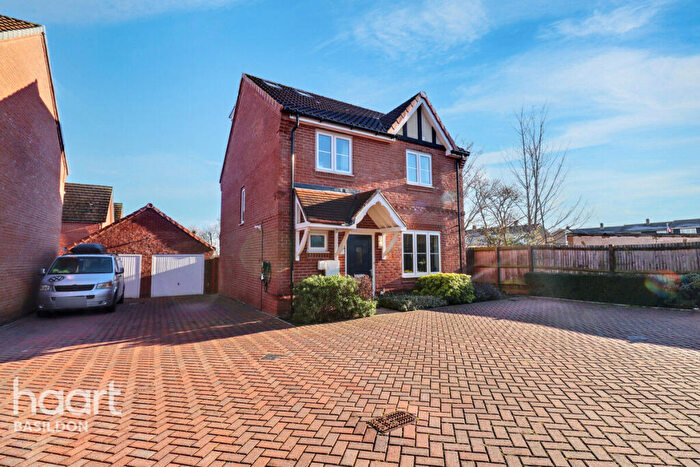 5 Bedroom Detached House For Sale In Abingdon Close, Basildon, SS15