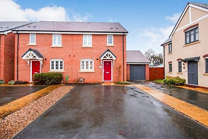 3 Bedroom Semi Detached House For Sale In West Coast Lane, Hillmorton, Rugby, CV21