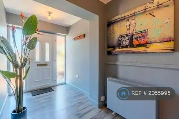 4 Bedroom Terraced House To Rent In Shenton Close, Swindon, SN3