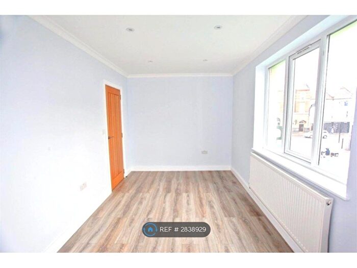 1 Bedroom Flat To Rent In Lea Bridge Road, London, E10