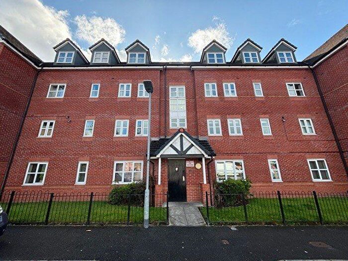 2 Bedroom Flat To Rent In Gas Street, Platt Bridge, Wigan, WN2
