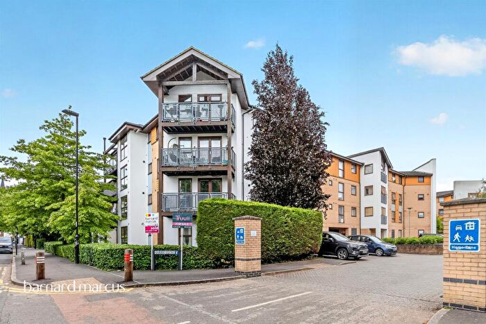 2 Bedroom Flat For Sale In Harry Close, Croydon, CR0
