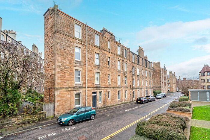 2 Bedroom Flat For Sale In / Dalgety Road, Meadowbank, Edinburgh, EH7