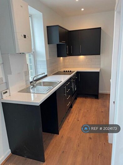 1 Bedroom Flat To Rent In Milnsbridge, Huddersfield, HD4