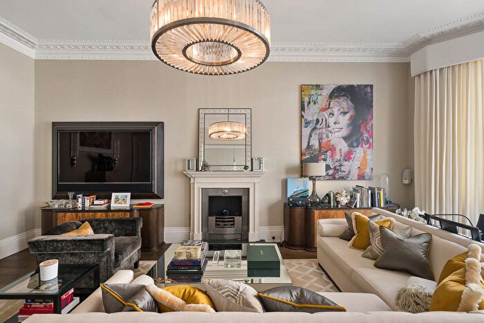 4 Bedroom Flat For Sale In De Vere Gardens, London, W8