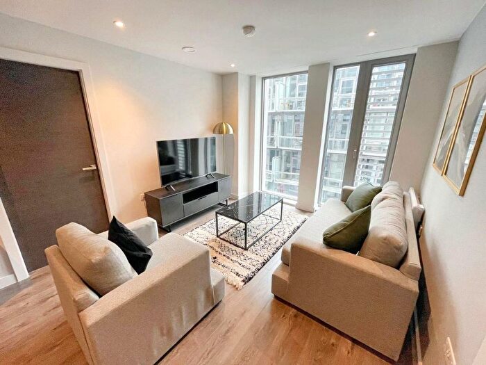 2 Bedroom Flat To Rent In Embankment Exchange, Salford, M3
