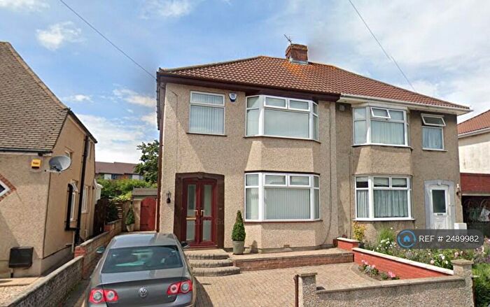 6 Bedroom Semi-Detached House To Rent In Mackie Avenue, Filton, Bristol, BS34