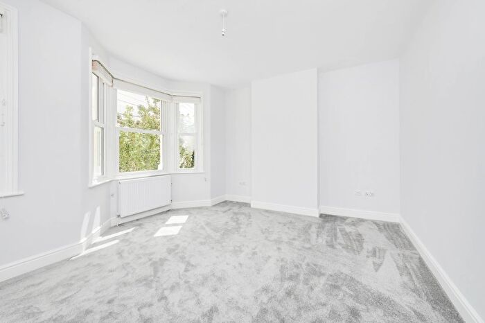 2 Bedroom Flat To Rent In Mablethorpe Road, London, SW6