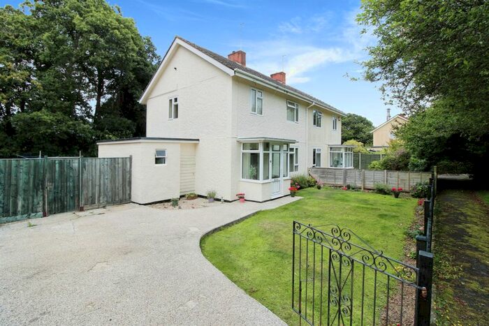 3 Bedroom Semi-Detached House For Sale In Cadland Park, Holbury, Southampton, SO45