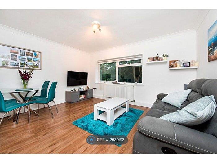 1 Bedroom Flat To Rent In Steeplands, Bushey, WD23