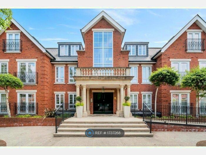 3 Bedroom Flat To Rent In Bayview House, Enfield, EN2