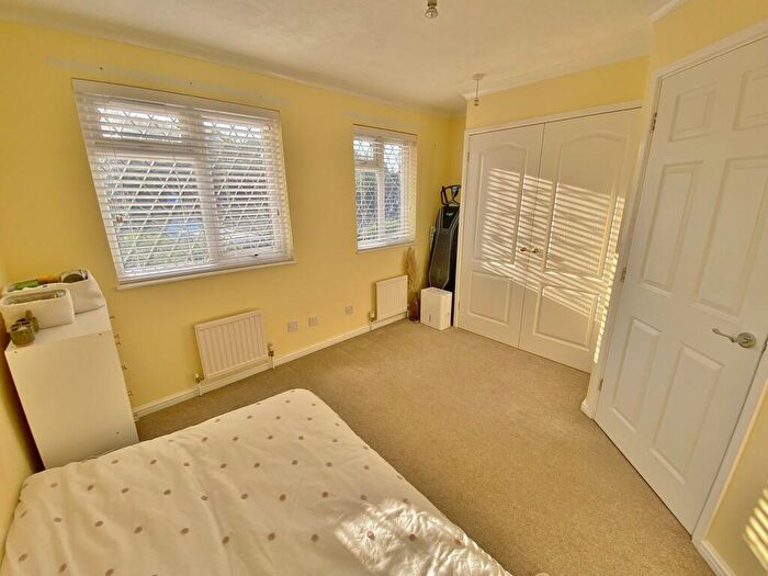 2 Bedroom End Of Terrace House For Sale In Florentine Way, Waterlooville, PO7
