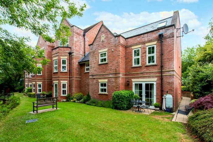 2 Bedroom Flat To Rent In Main Road, Otterbourne, Winchester, SO21