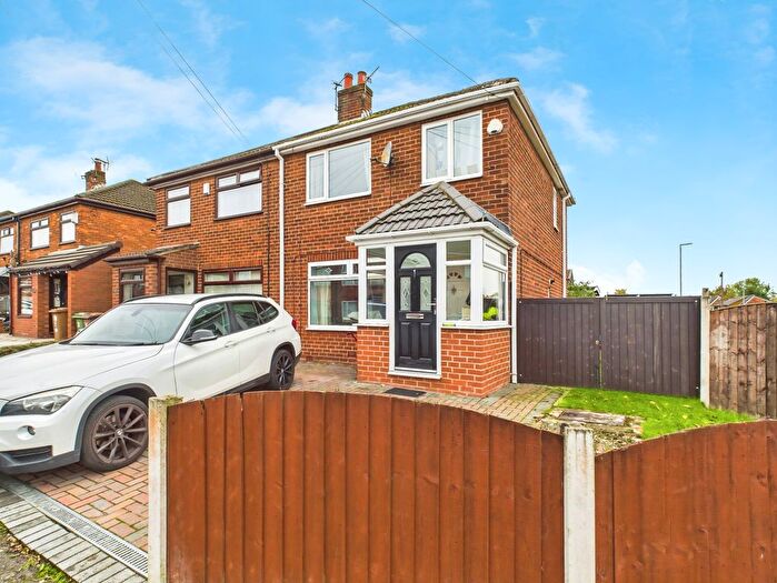 3 Bedroom Semi Detached House For Sale In Clipsley Crescent, Haydock, WA11