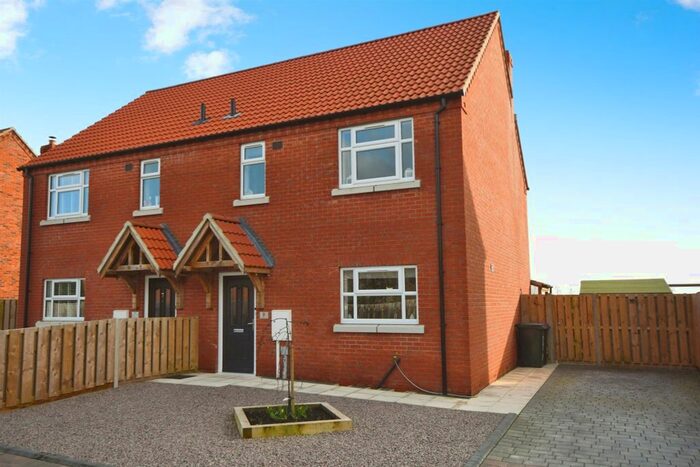 3 Bedroom Semi-Detached House For Sale In Bush Sidings, New Bolingbroke, Boston, PE22