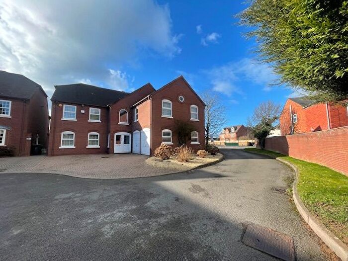4 Bedroom Detached House To Rent In Berkley Gardens, Fernhill Heath, Worcester, WR3