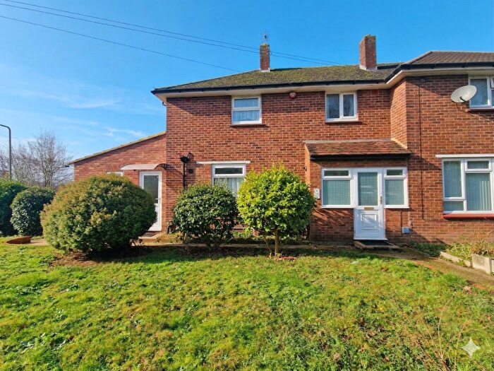 3 Bedroom Semi Detached House To Rent In Crockenhill Road, Orpington, Kent, BR5