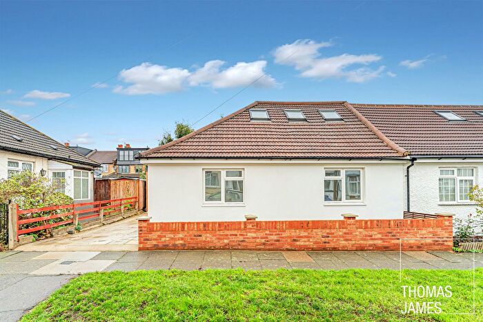 3 Bedroom Semi Detached House For Sale In Lytton Avenue, London, N13