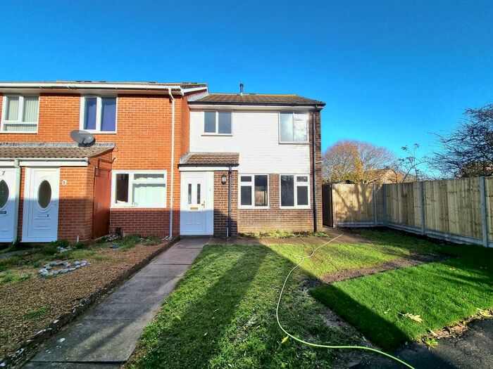 3 Bedroom Property To Rent In Laurus Walk, Lee-On-The-Solent, PO13